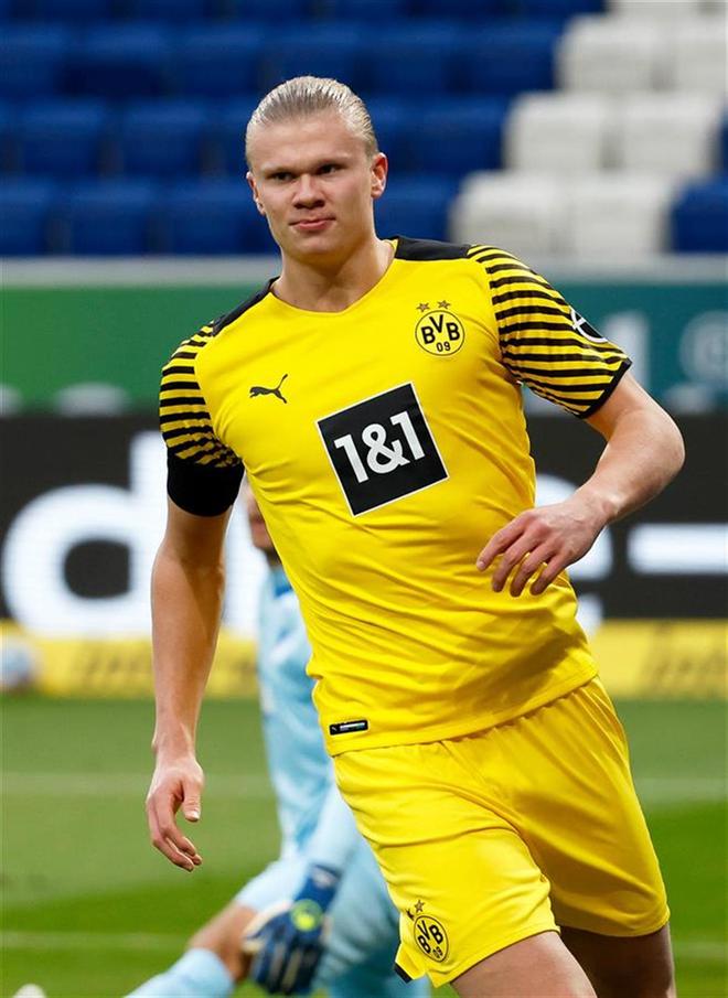 意甲焦点战：国际米兰4-0大胜科莫，路易斯·恩里克闪耀圣西罗