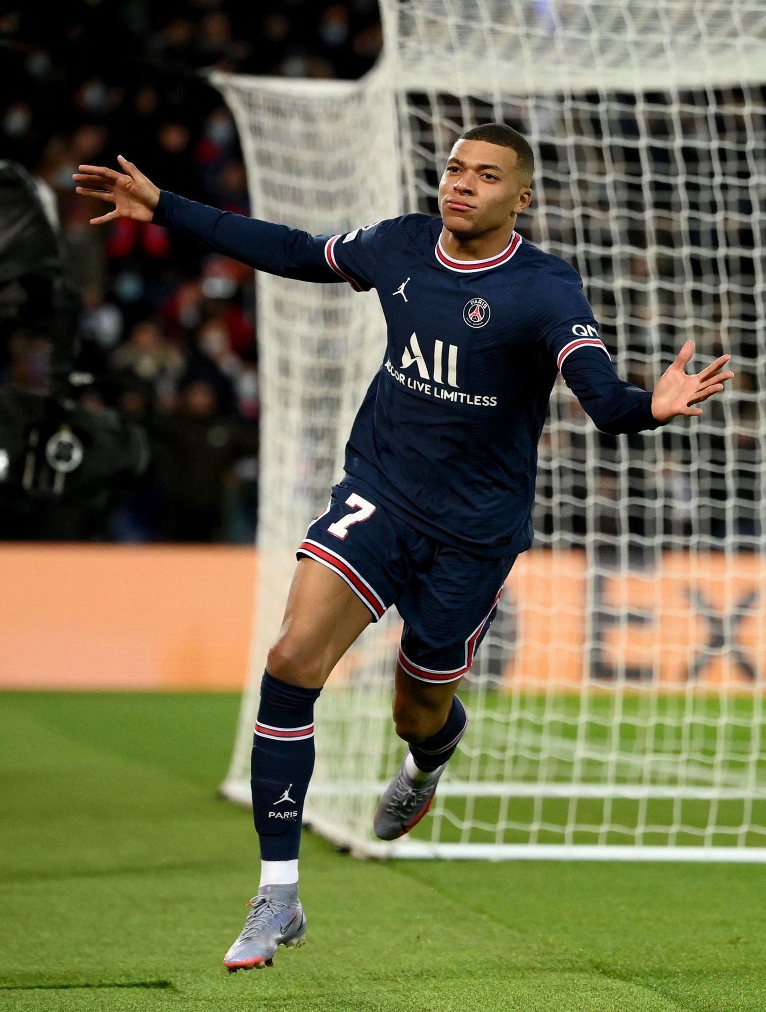 胡尔克谈转会传闻：媒体谈论的比我自己知道的还多