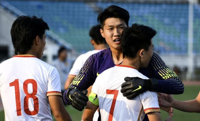 尹鸿博告别信：膝盖和小腿肌无法承受梦想之重，未来会做青训