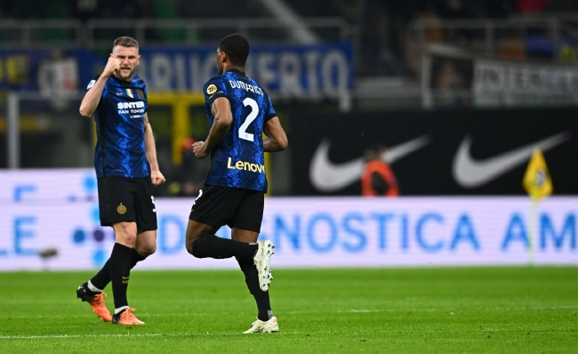 帕柳卡：门将职责是扑救，多纳鲁马、大马丁和裤袜是现役最强