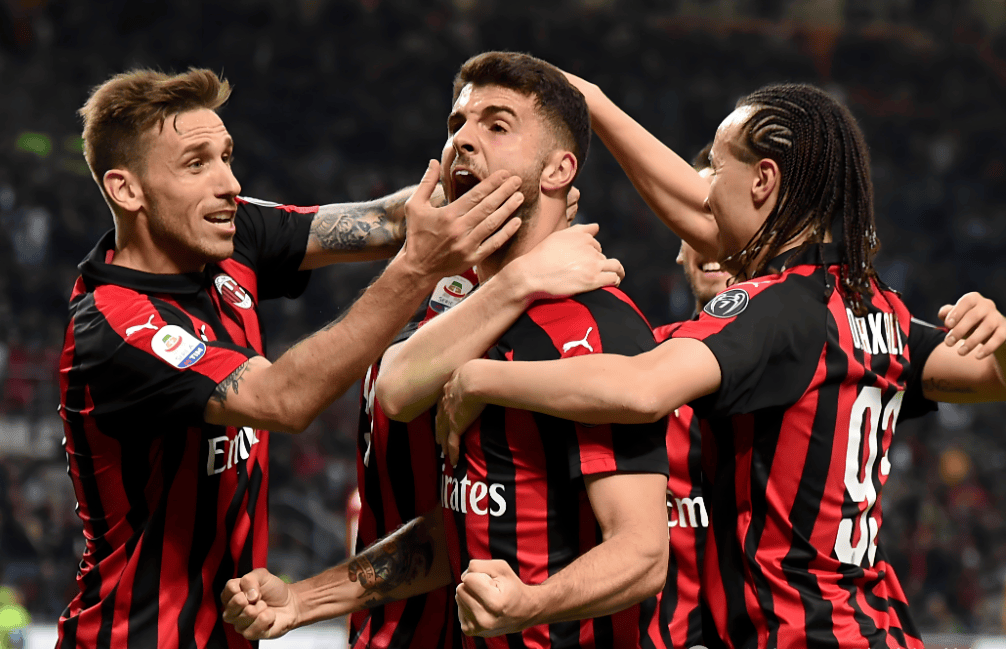 曼联在第15轮4-1大胜狼队，晋级英超第六，阿莫林有效发挥中场，布鲁诺、芒特等球员关键作用，助力球队提升排名。