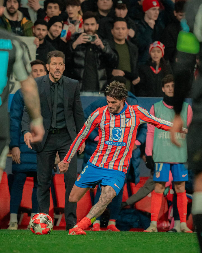 开场16分钟35秒，巴萨遭遇欧冠单场比赛最快的两个丢球